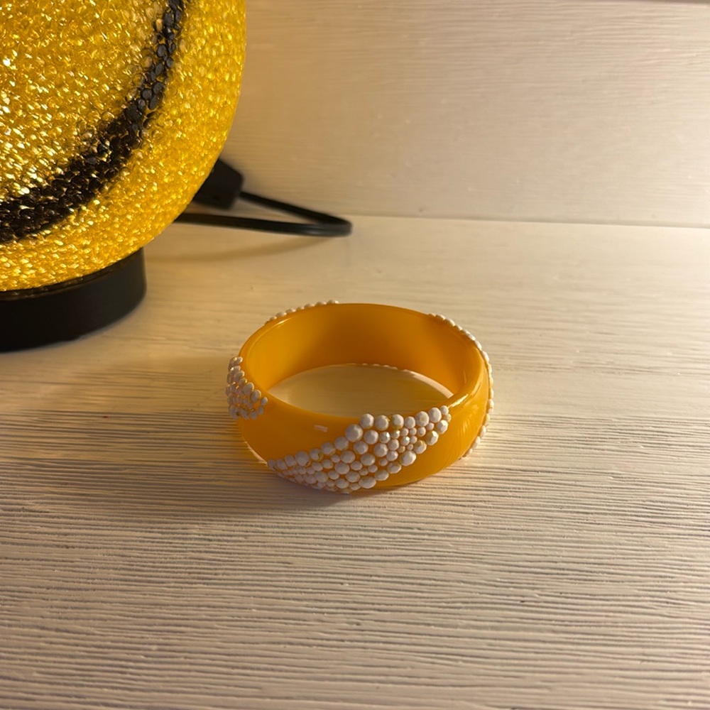 Rare vintage Bakelite butterscotch yellow bangle